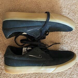 Nike skate shoes